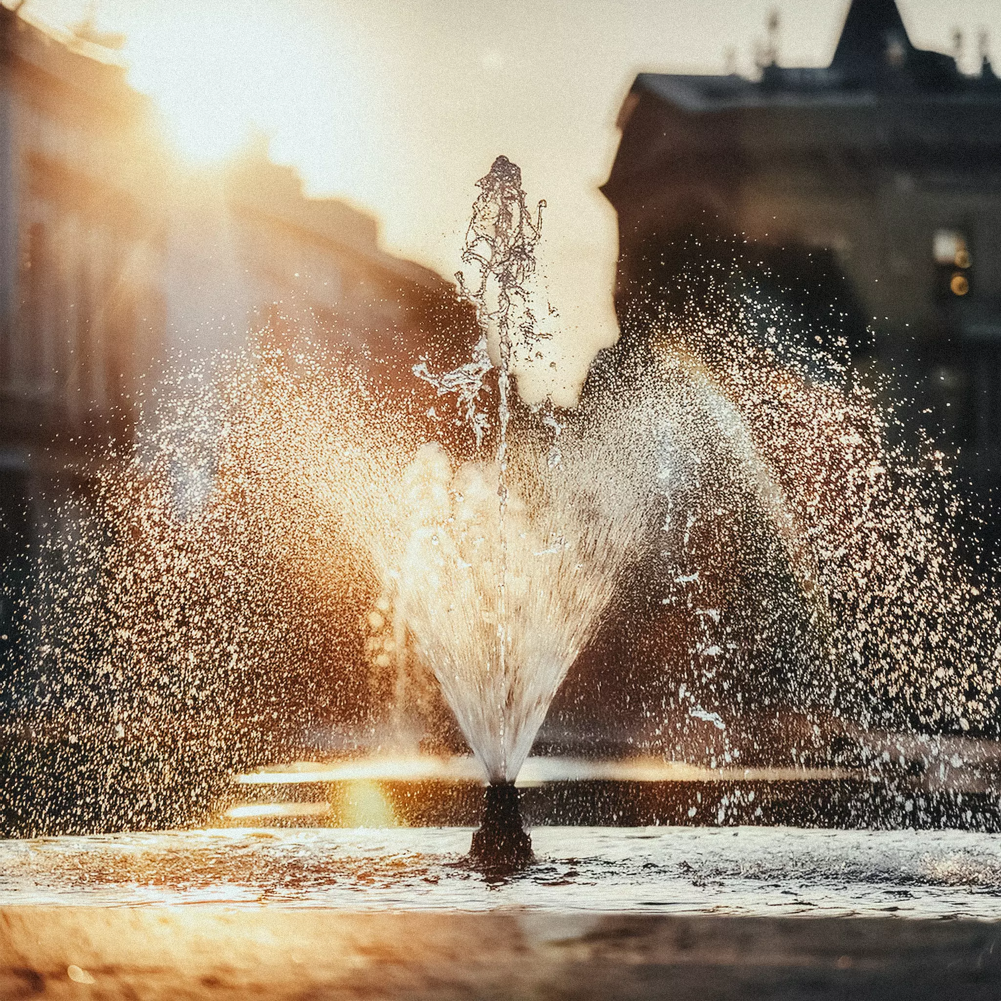 Springbrunnen im Gegenlicht
